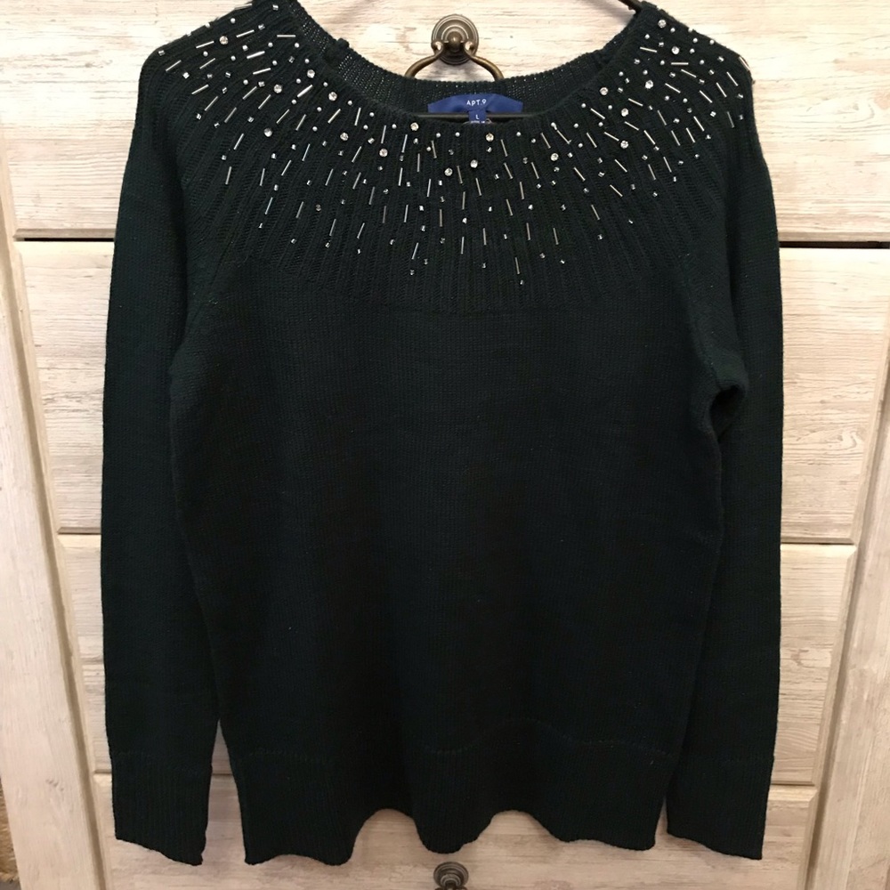 Green shirt with decorative collar